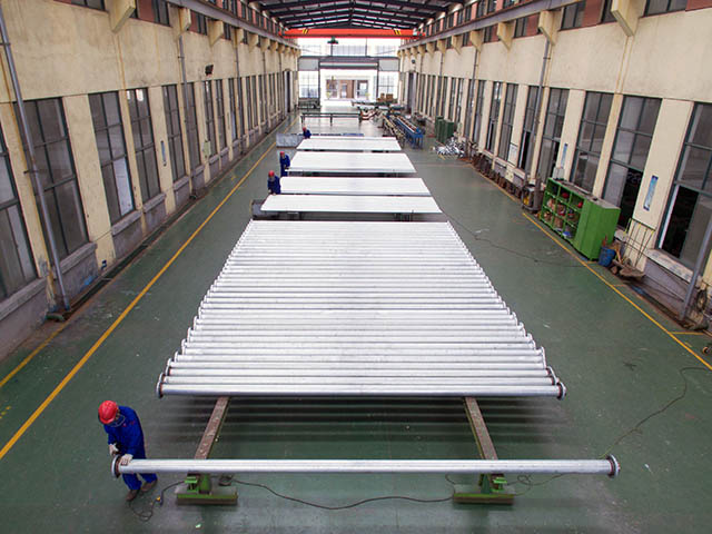 不銹鋼復(fù)合管車(chē)間